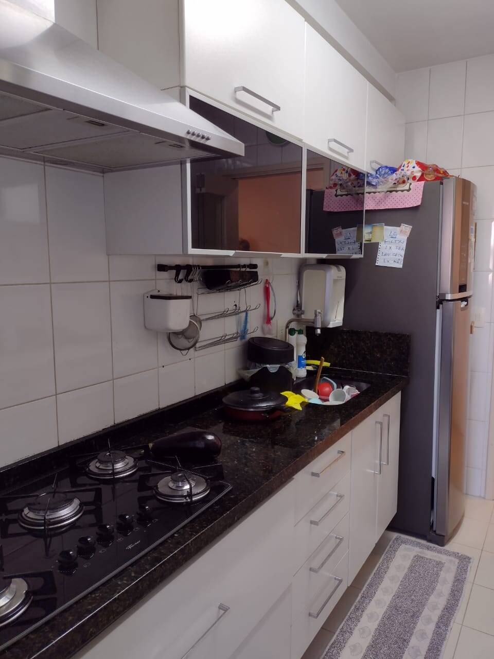 Apartamento à venda com 3 quartos, 71m² - Foto 2