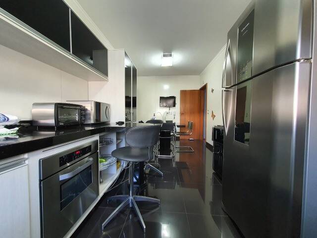 Apartamento à venda com 3 quartos, 157m² - Foto 7