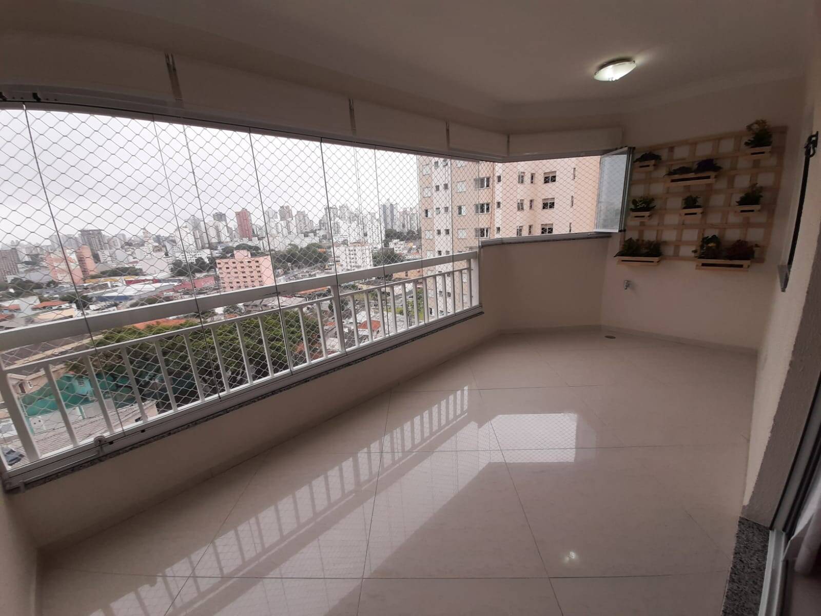 Apartamento à venda com 3 quartos, 158m² - Foto 2