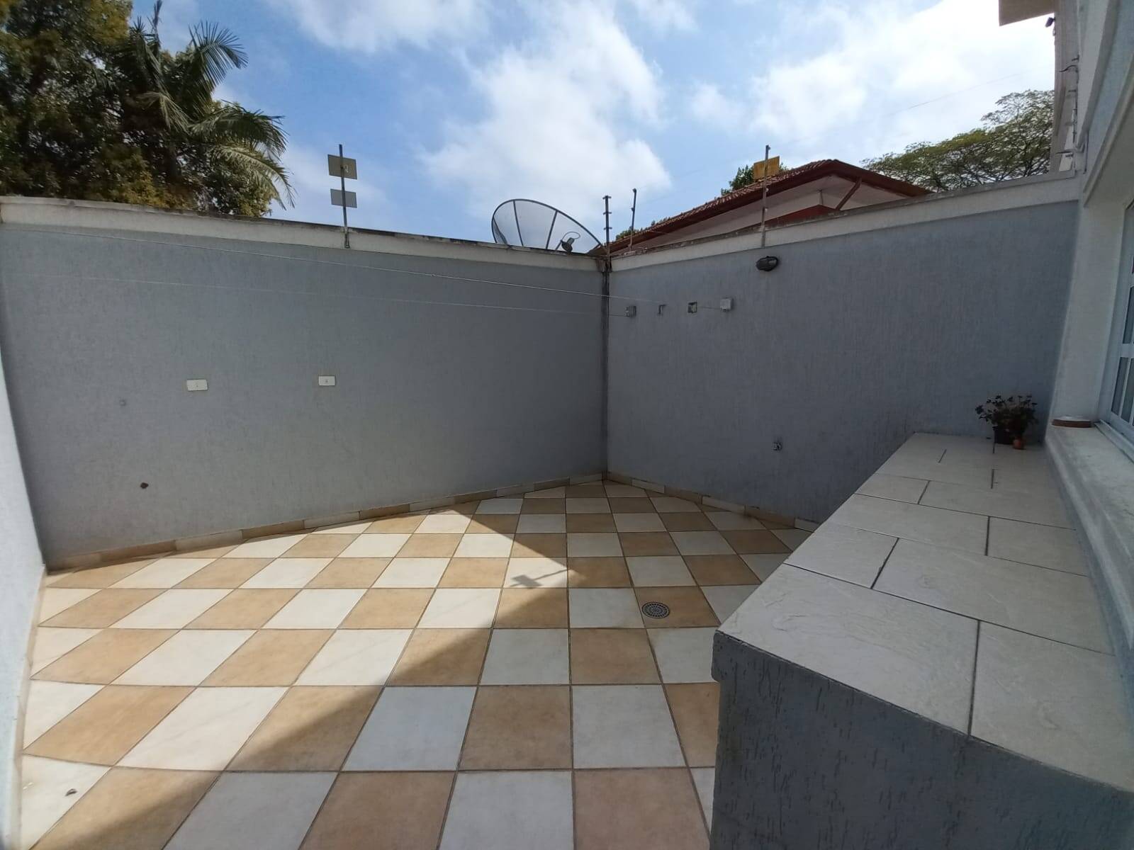 Sobrado à venda com 3 quartos, 133m² - Foto 2