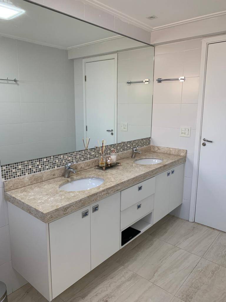 Apartamento à venda com 3 quartos, 200m² - Foto 27