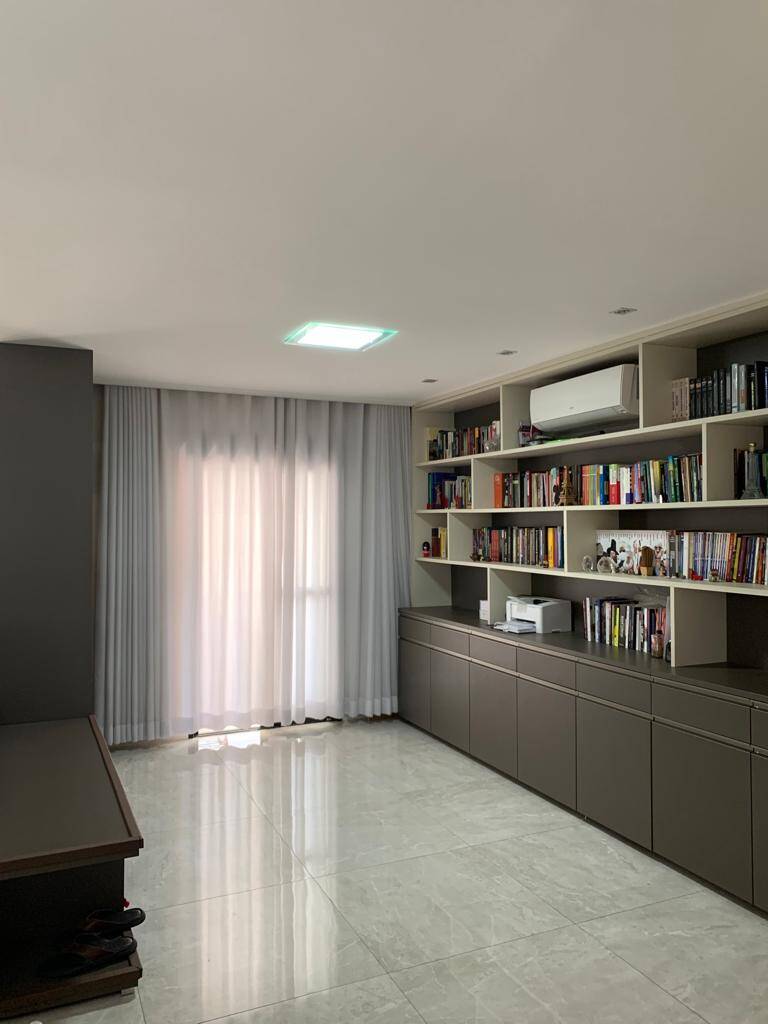 Apartamento à venda com 3 quartos, 200m² - Foto 5