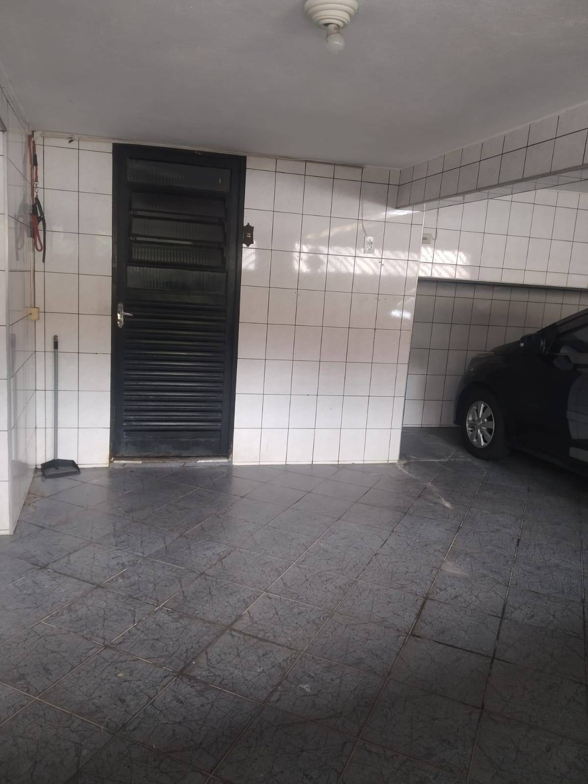 Casa à venda com 3 quartos, 240m² - Foto 3