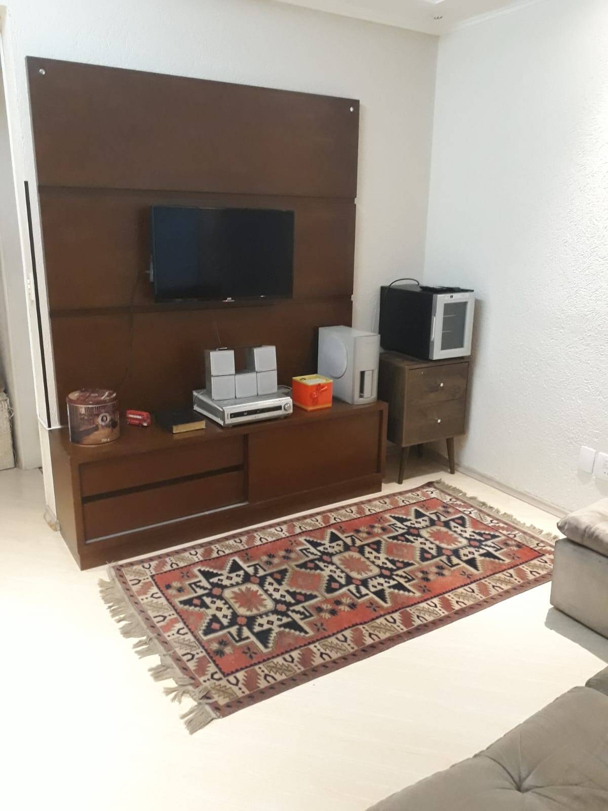 Apartamento à venda com 3 quartos, 75m² - Foto 1