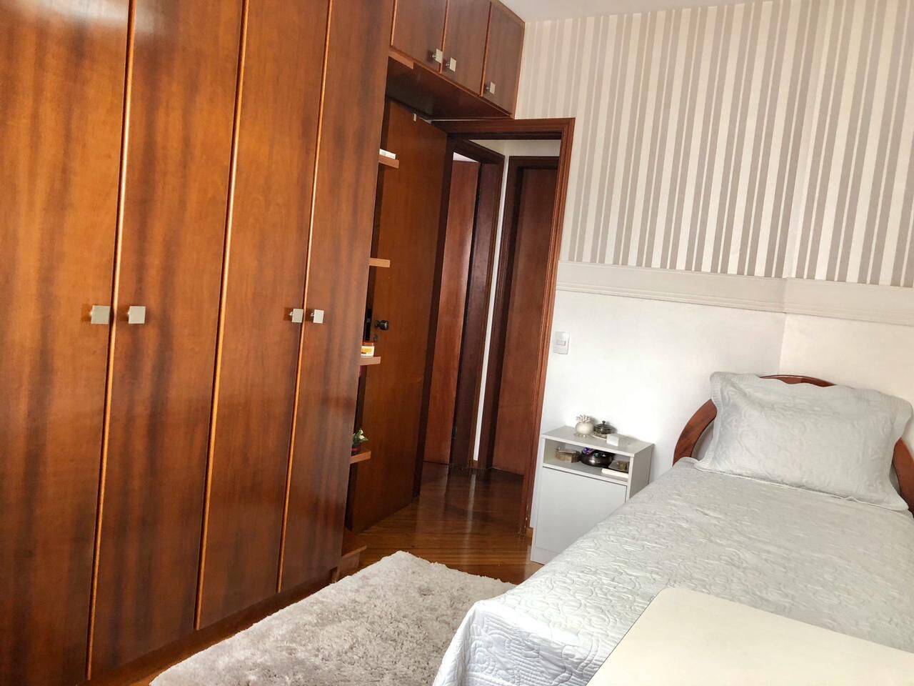 Apartamento à venda com 2 quartos, 64m² - Foto 14