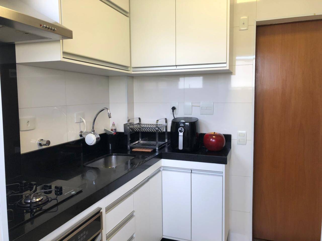 Apartamento à venda com 2 quartos, 64m² - Foto 11