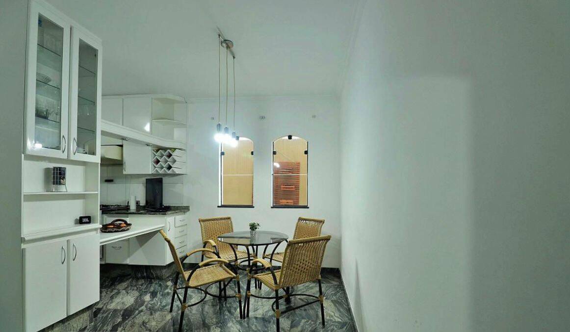 Casa à venda com 4 quartos, 300m² - Foto 19