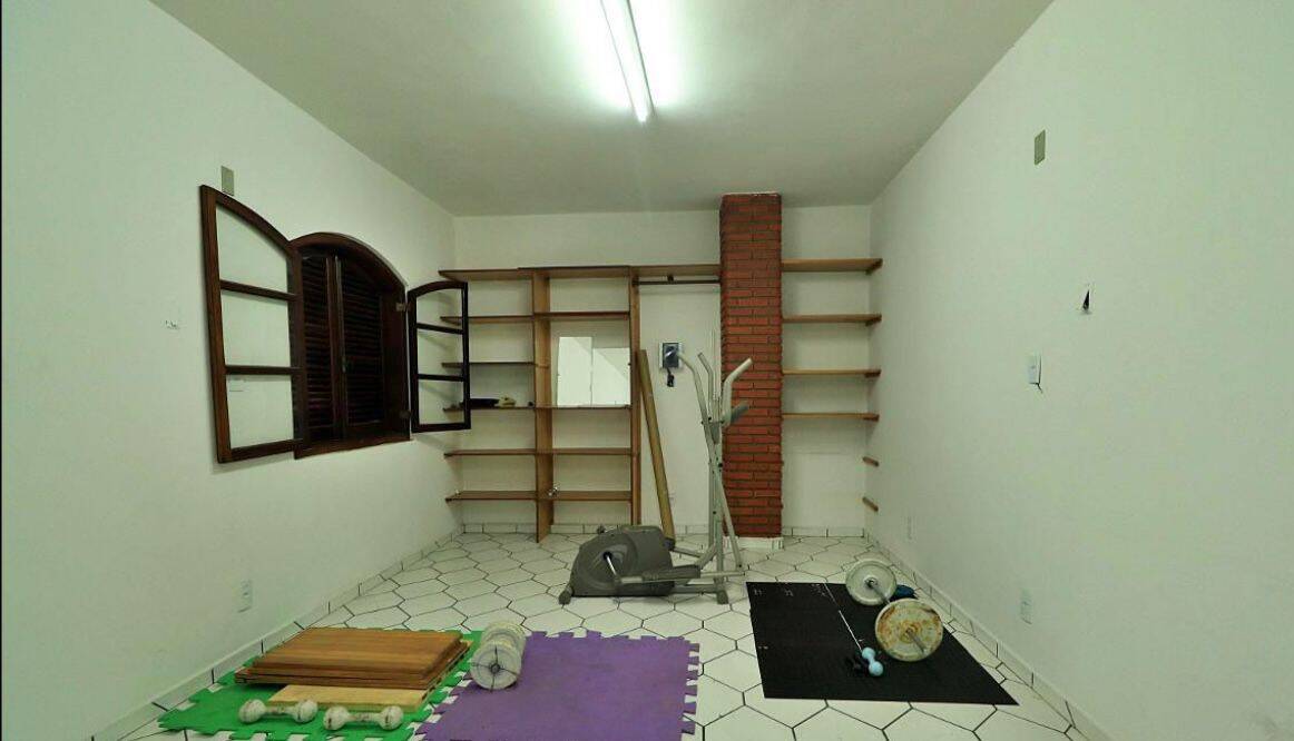 Casa à venda com 4 quartos, 300m² - Foto 24