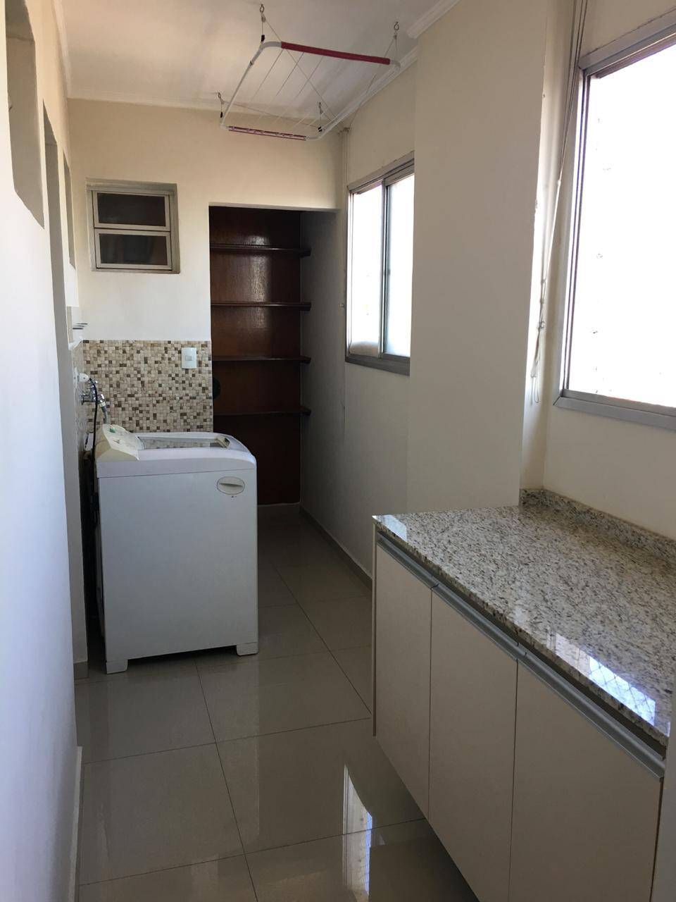 Apartamento à venda com 3 quartos, 104m² - Foto 4