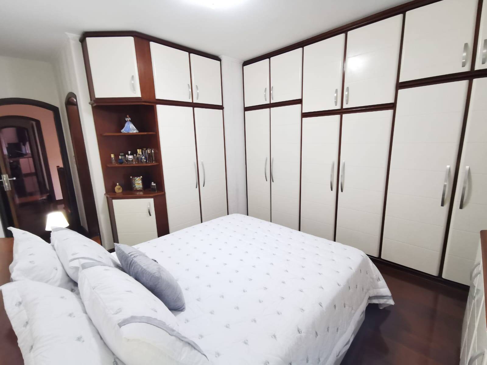 Casa à venda com 3 quartos, 250m² - Foto 18