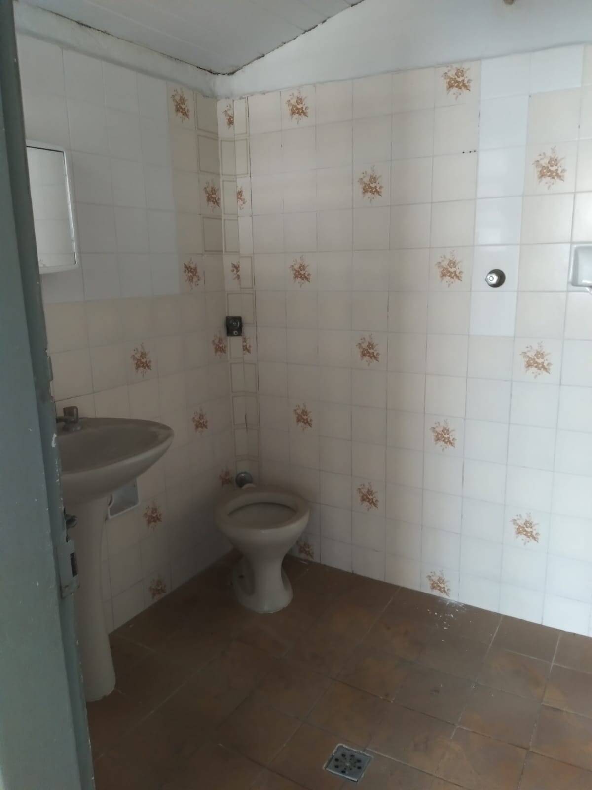 Casa à venda com 2 quartos, 250m² - Foto 15