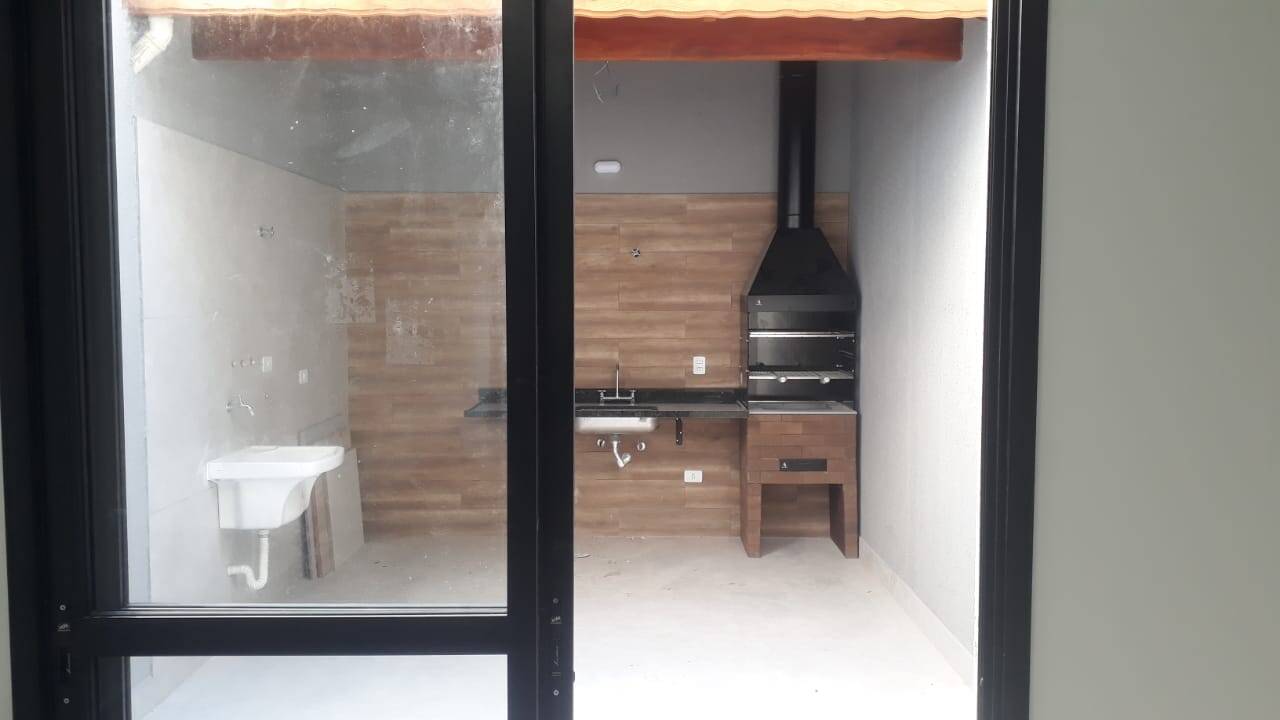 Casa à venda com 2 quartos, 100m² - Foto 11