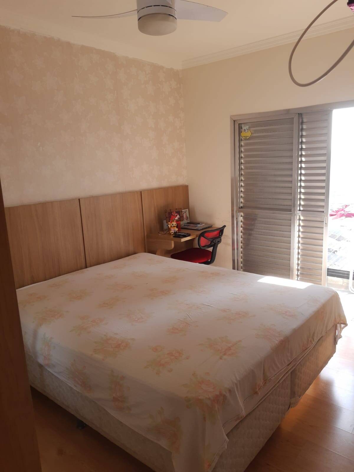 Apartamento à venda com 2 quartos, 69m² - Foto 1