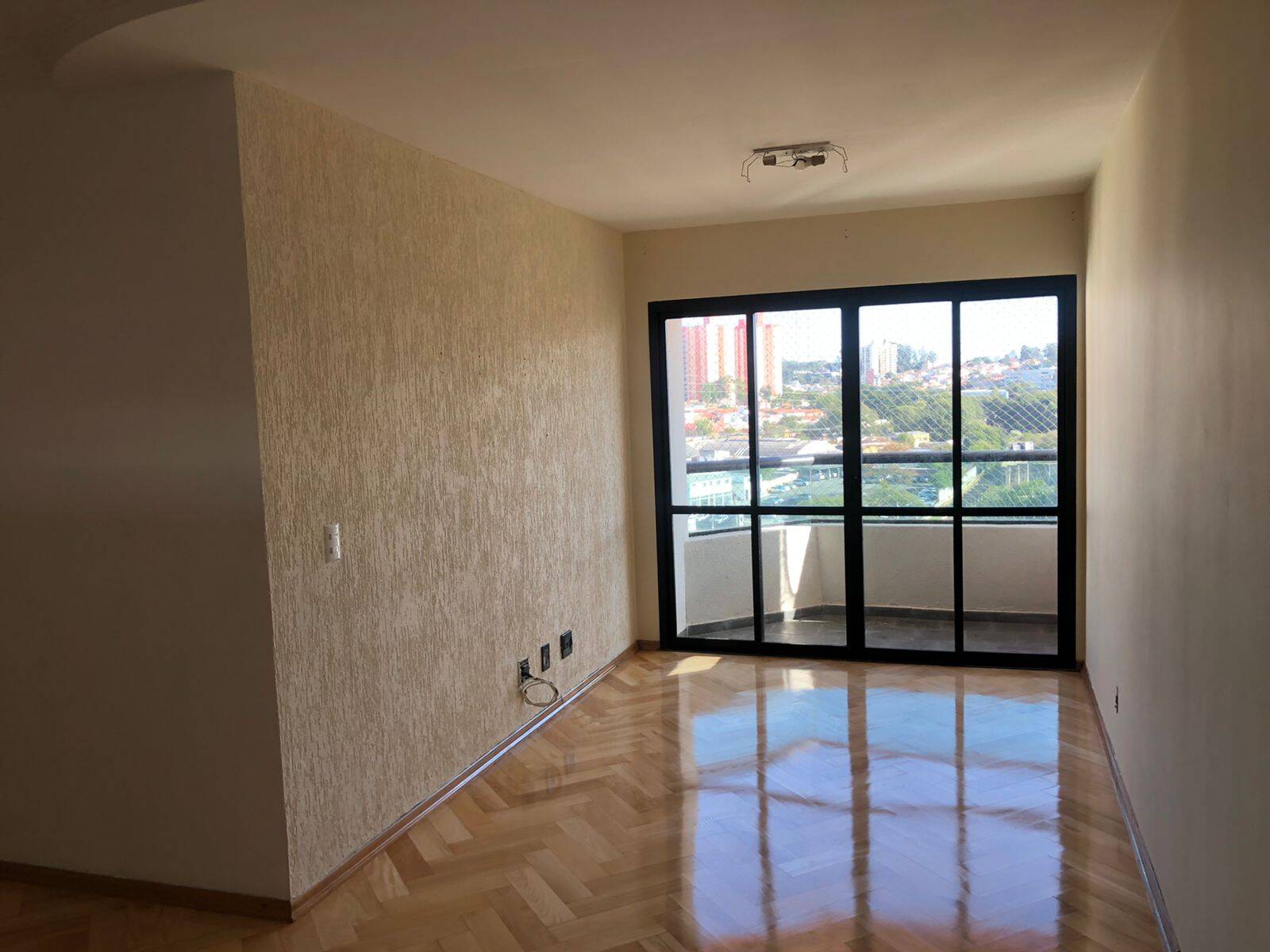 Apartamento à venda com 3 quartos, 85m² - Foto 1