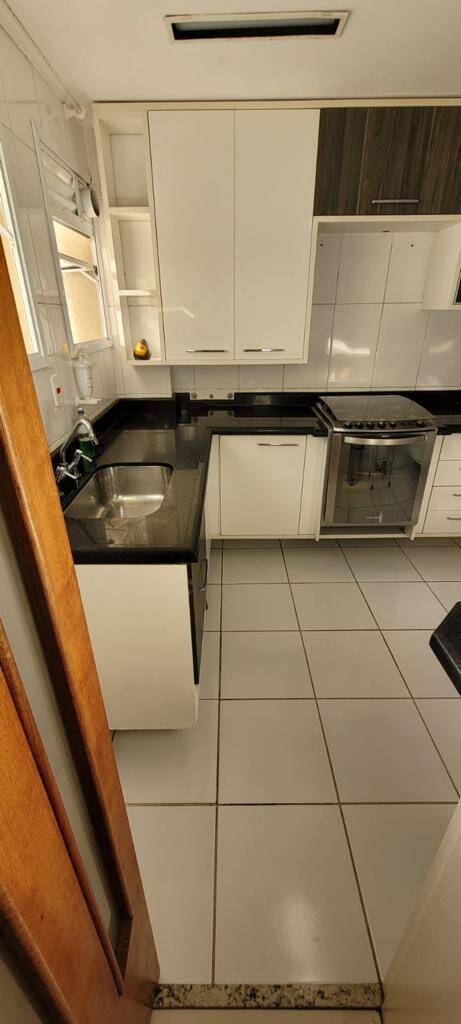 Apartamento à venda com 3 quartos, 192m² - Foto 8