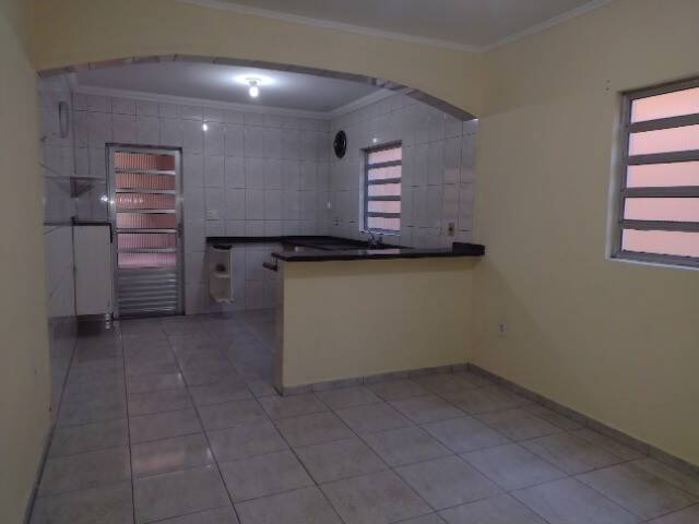 Casa à venda com 2 quartos, 179m² - Foto 2