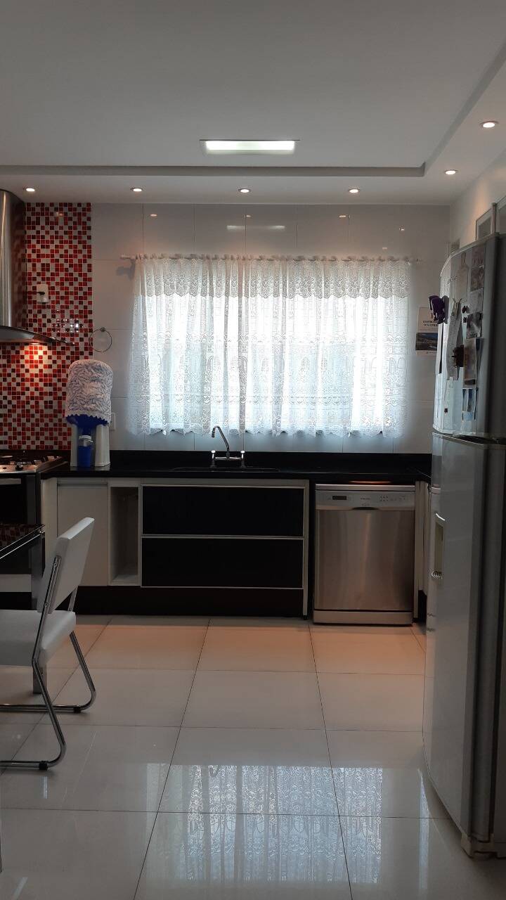 Sobrado à venda com 3 quartos, 222m² - Foto 10