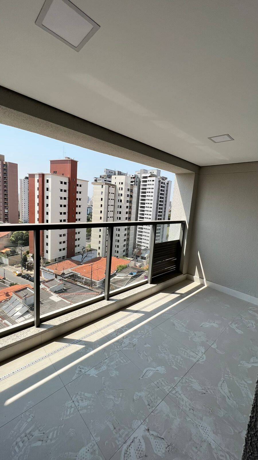 Apartamento à venda com 2 quartos, 64m² - Foto 2