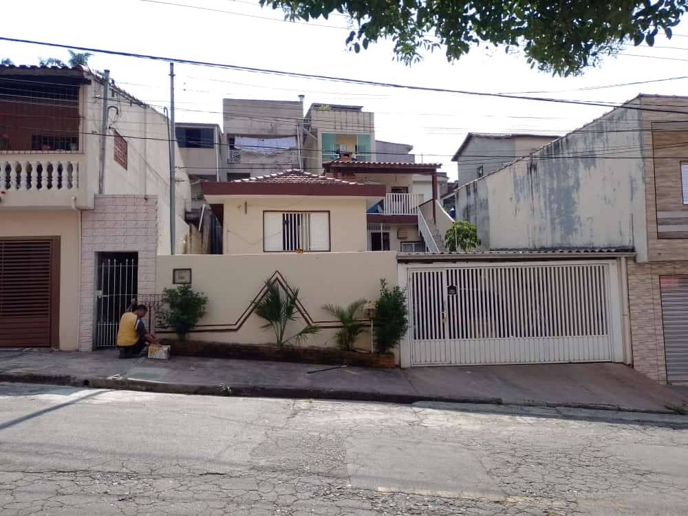 Casa à venda com 3 quartos, 145m² - Foto 1