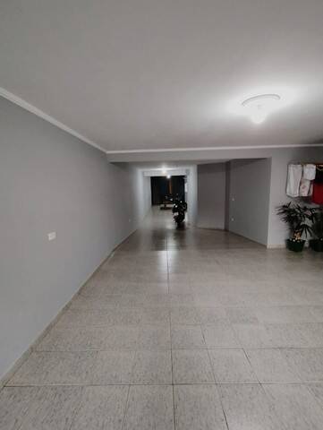 Casa à venda com 3 quartos, 210m² - Foto 4