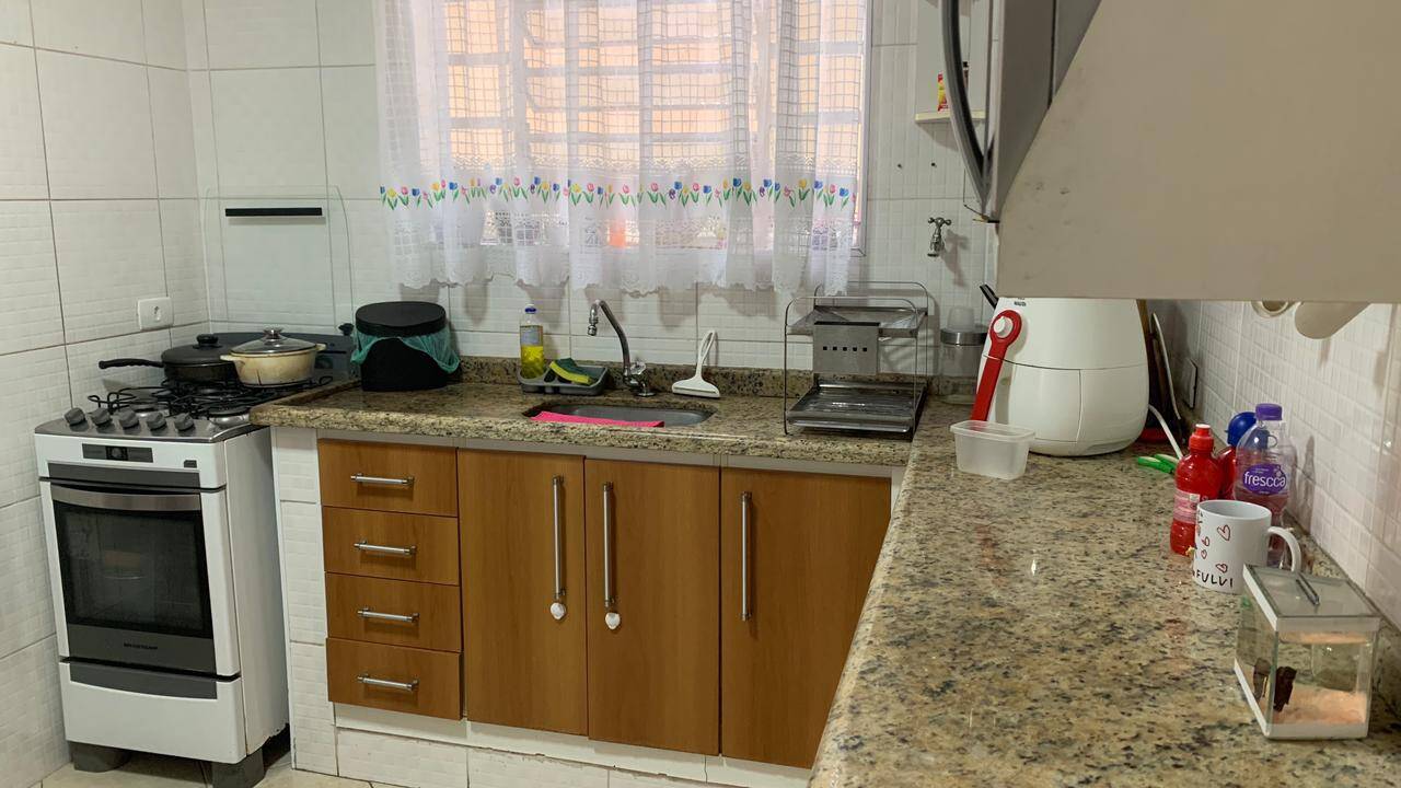 Casa à venda com 3 quartos, 220m² - Foto 4