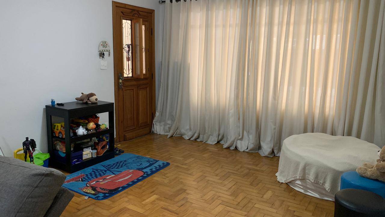 Casa à venda com 3 quartos, 220m² - Foto 2