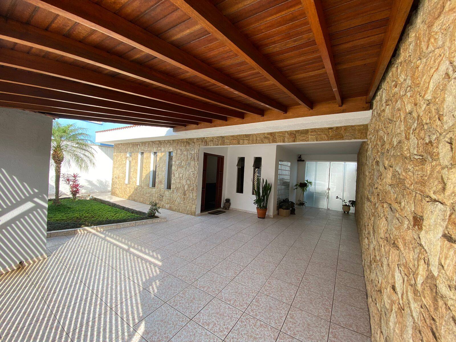 Casa à venda com 4 quartos, 295m² - Foto 11