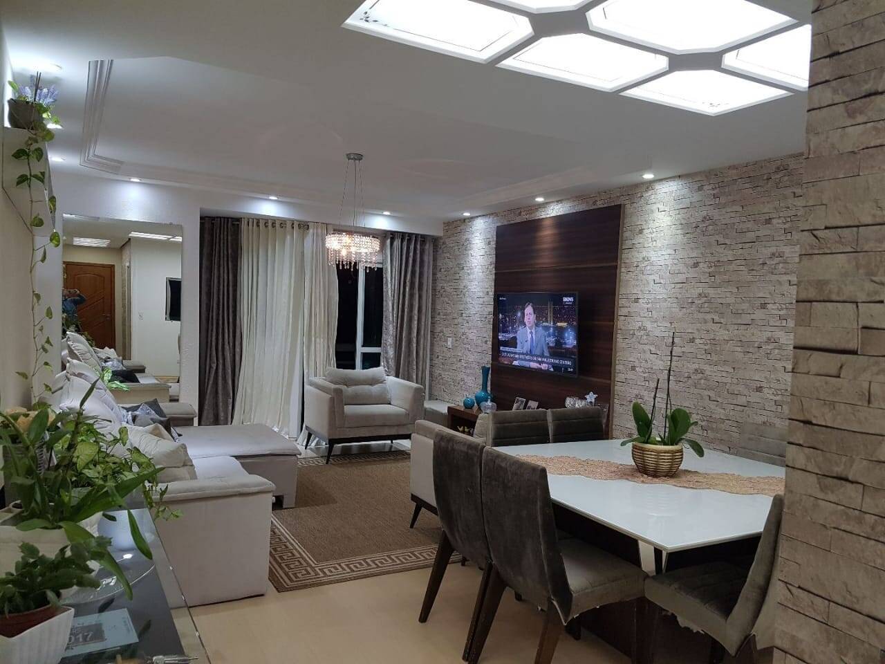 Apartamento à venda com 3 quartos, 134m² - Foto 2