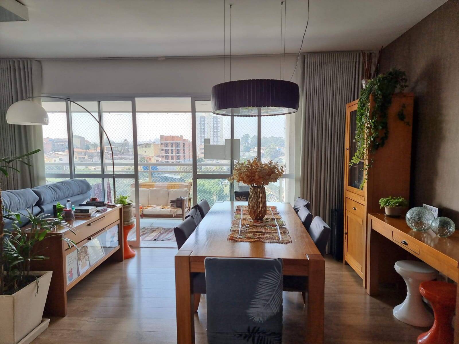 Apartamento à venda com 3 quartos, 130m² - Foto 2