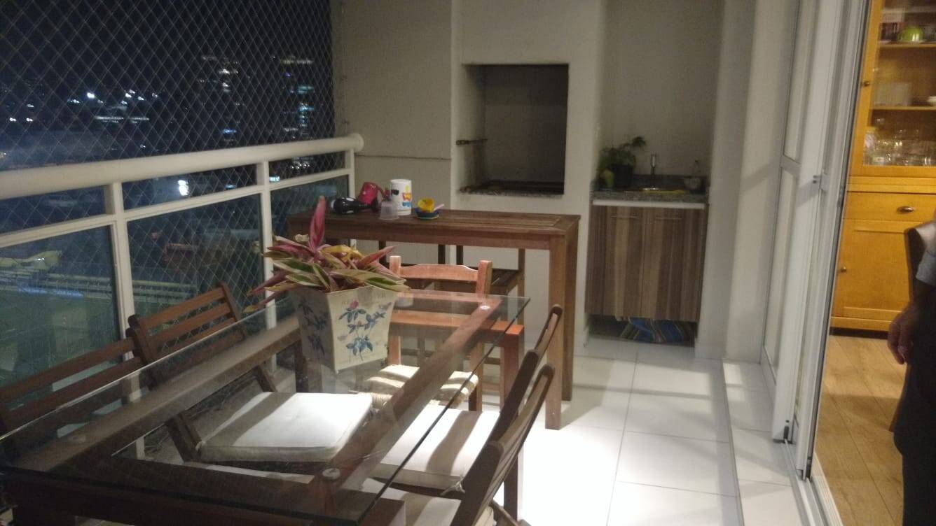 Apartamento à venda com 3 quartos, 130m² - Foto 4