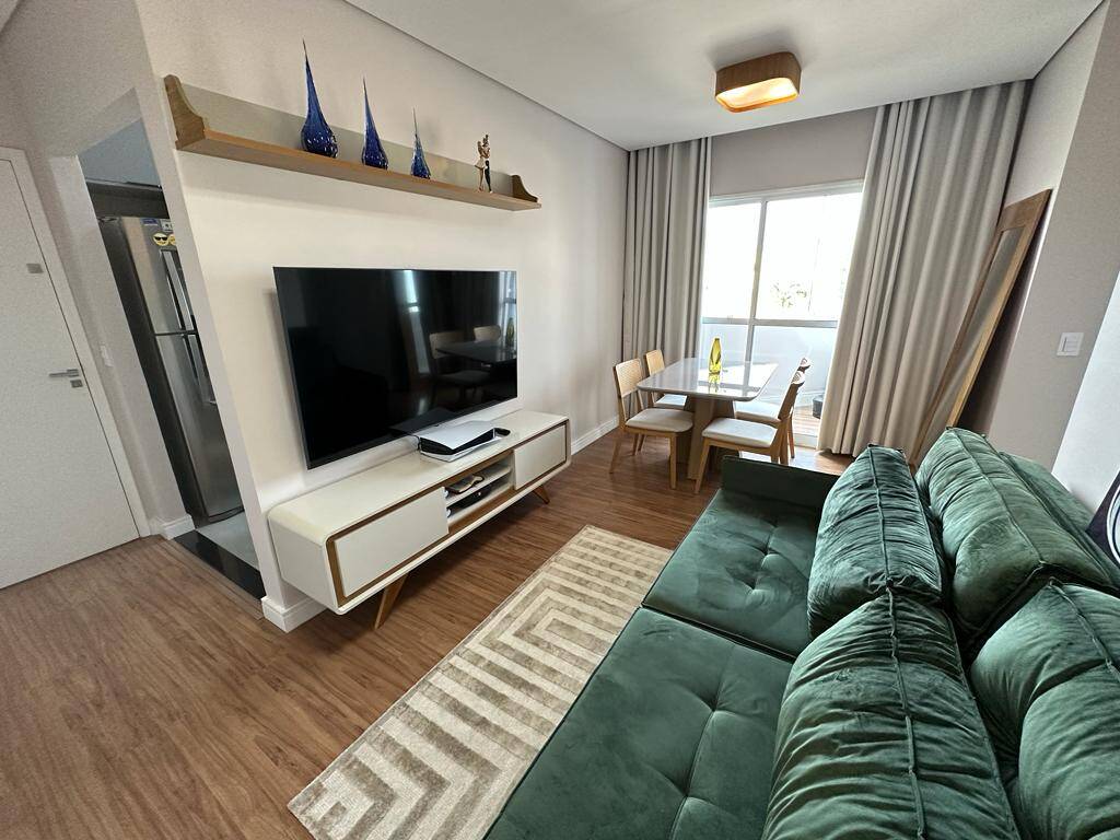 Apartamento à venda com 3 quartos, 68m² - Foto 2