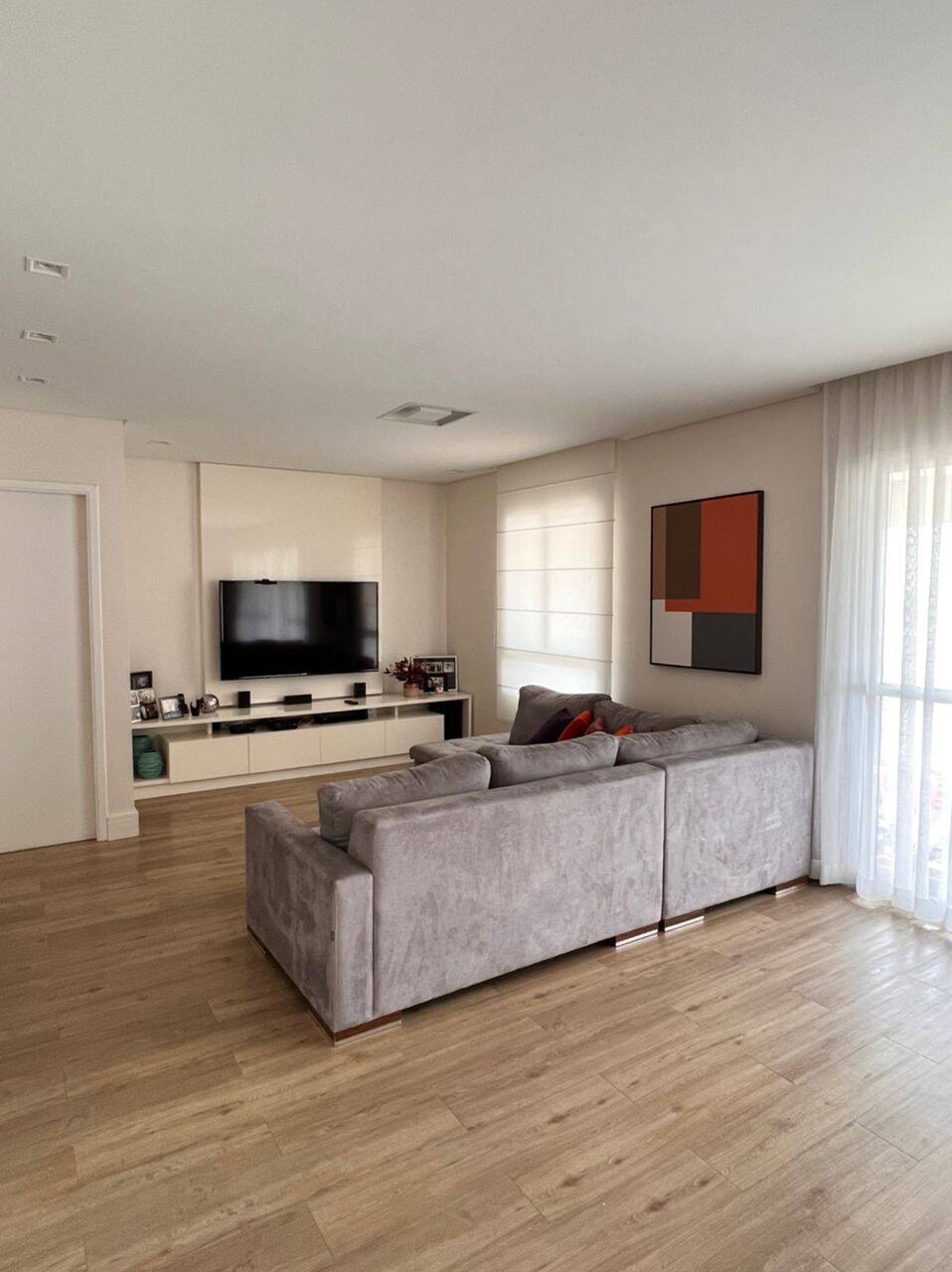 Apartamento à venda com 3 quartos, 155m² - Foto 2