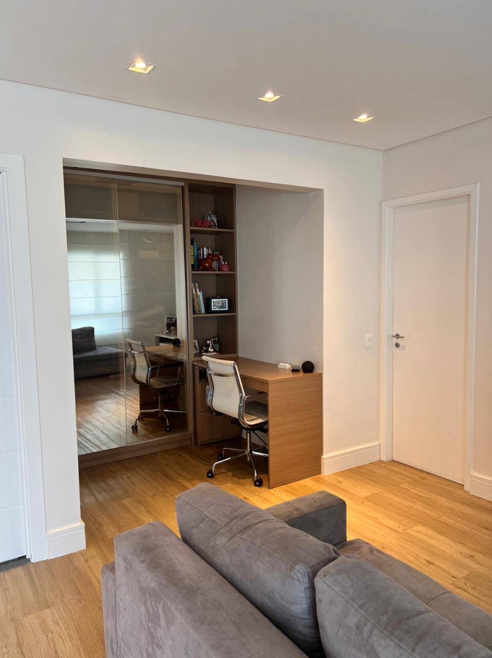 Apartamento à venda com 3 quartos, 155m² - Foto 4