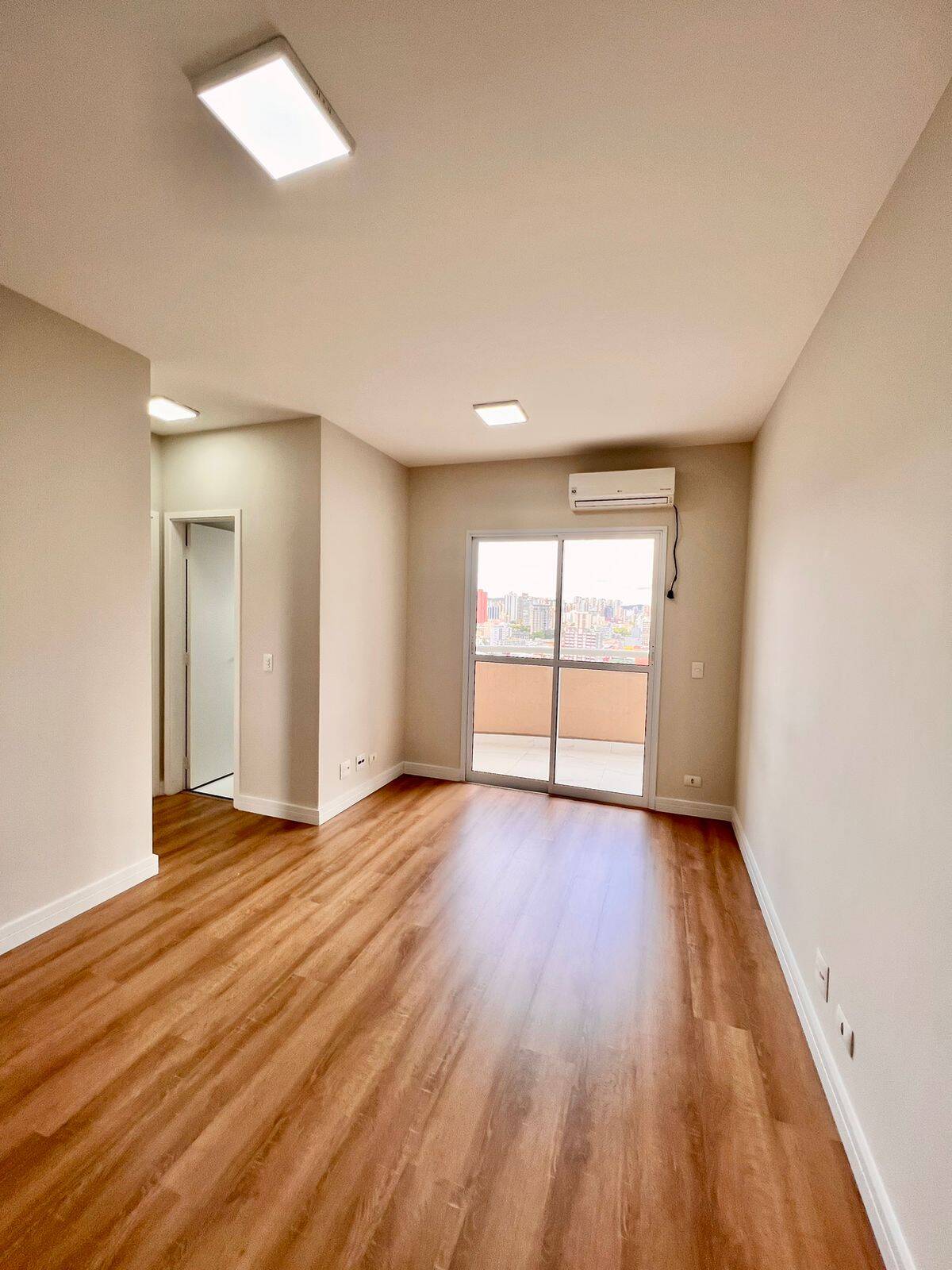 Apartamento à venda com 2 quartos, 56m² - Foto 2