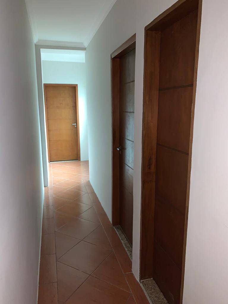 Casa à venda com 3 quartos, 181m² - Foto 3