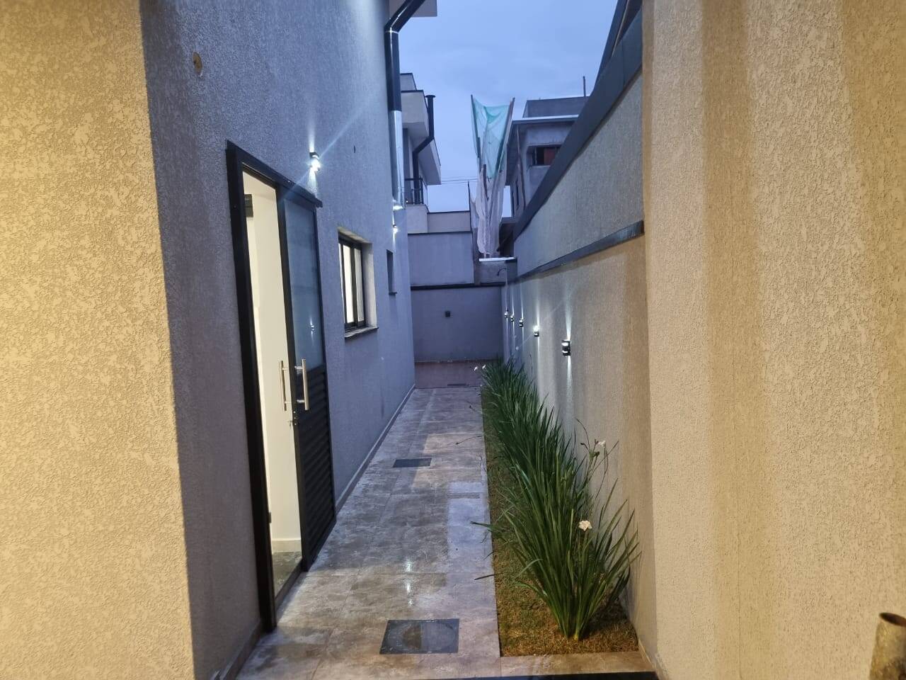 Casa à venda com 3 quartos, 234m² - Foto 9