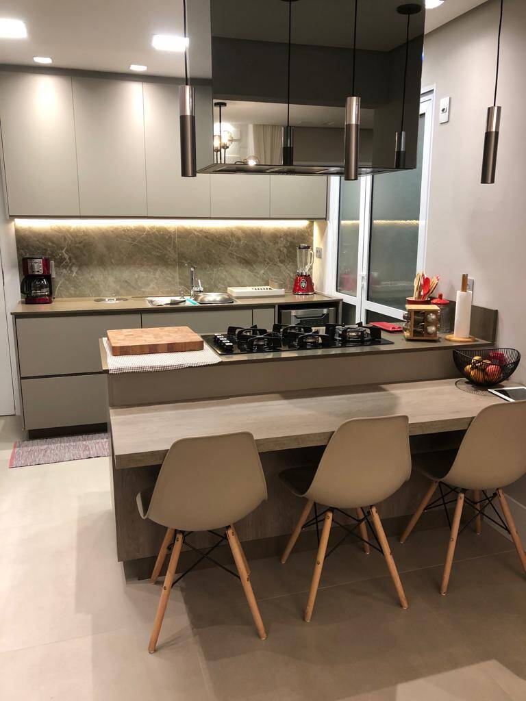 Apartamento à venda com 3 quartos, 106m² - Foto 2