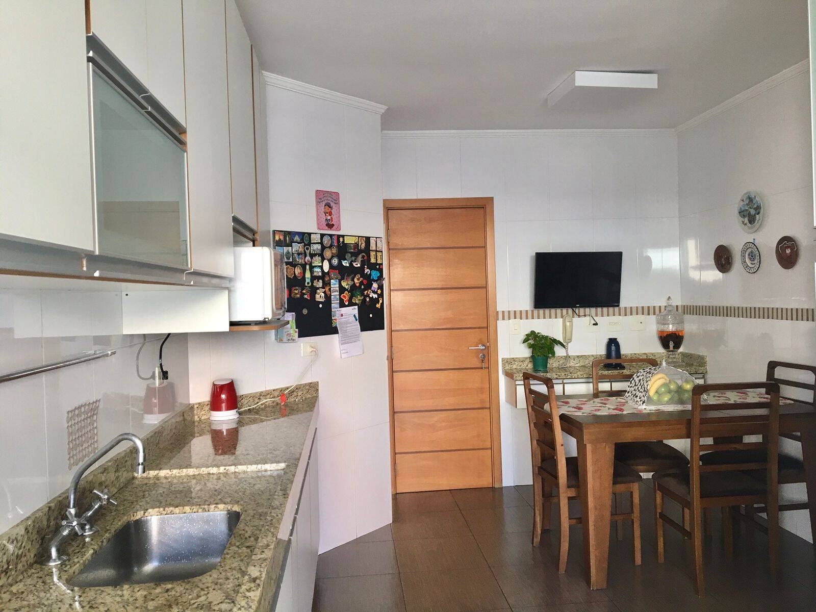 Apartamento à venda com 3 quartos, 139m² - Foto 2