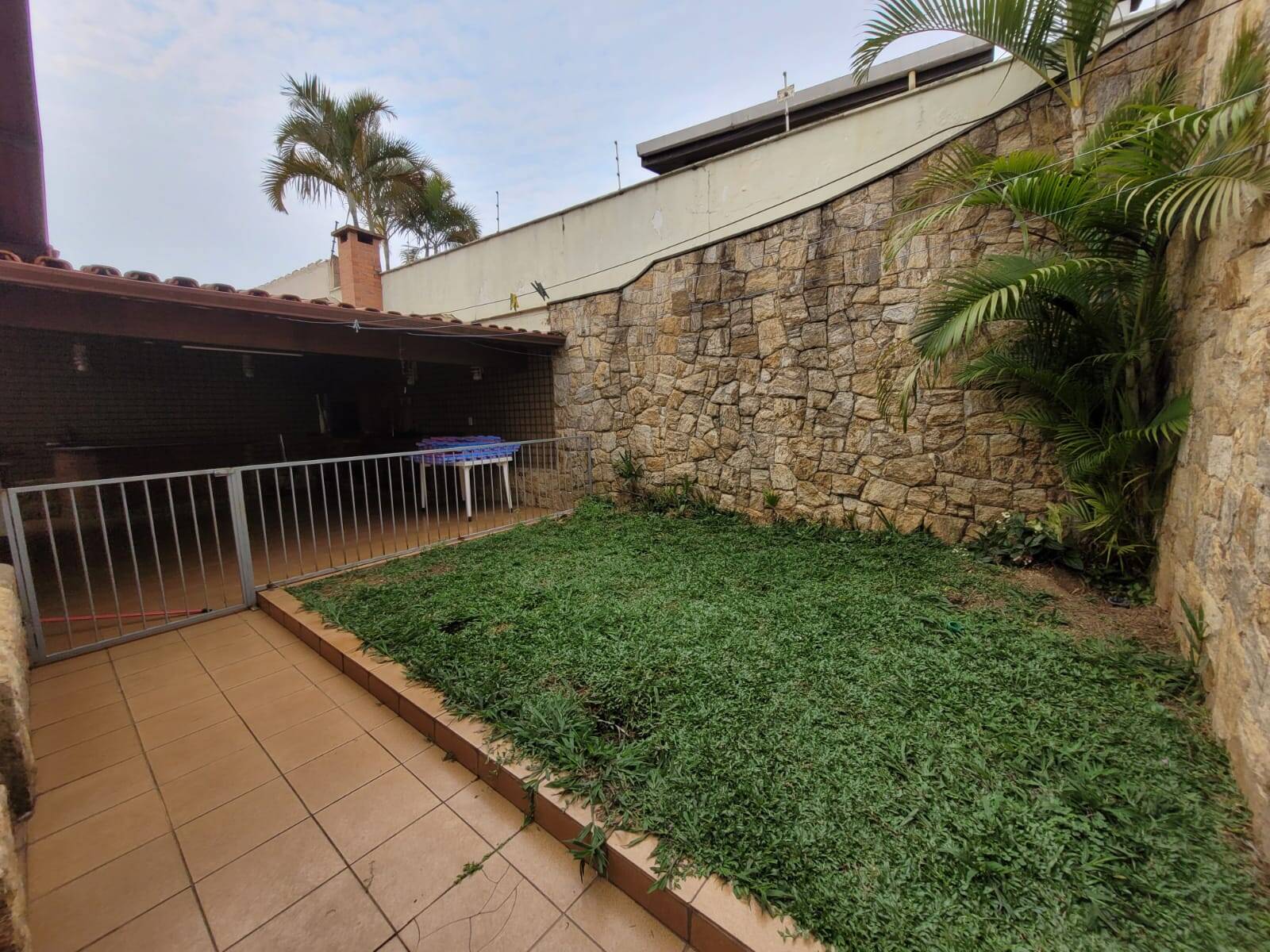 Casa à venda com 3 quartos, 331m² - Foto 25