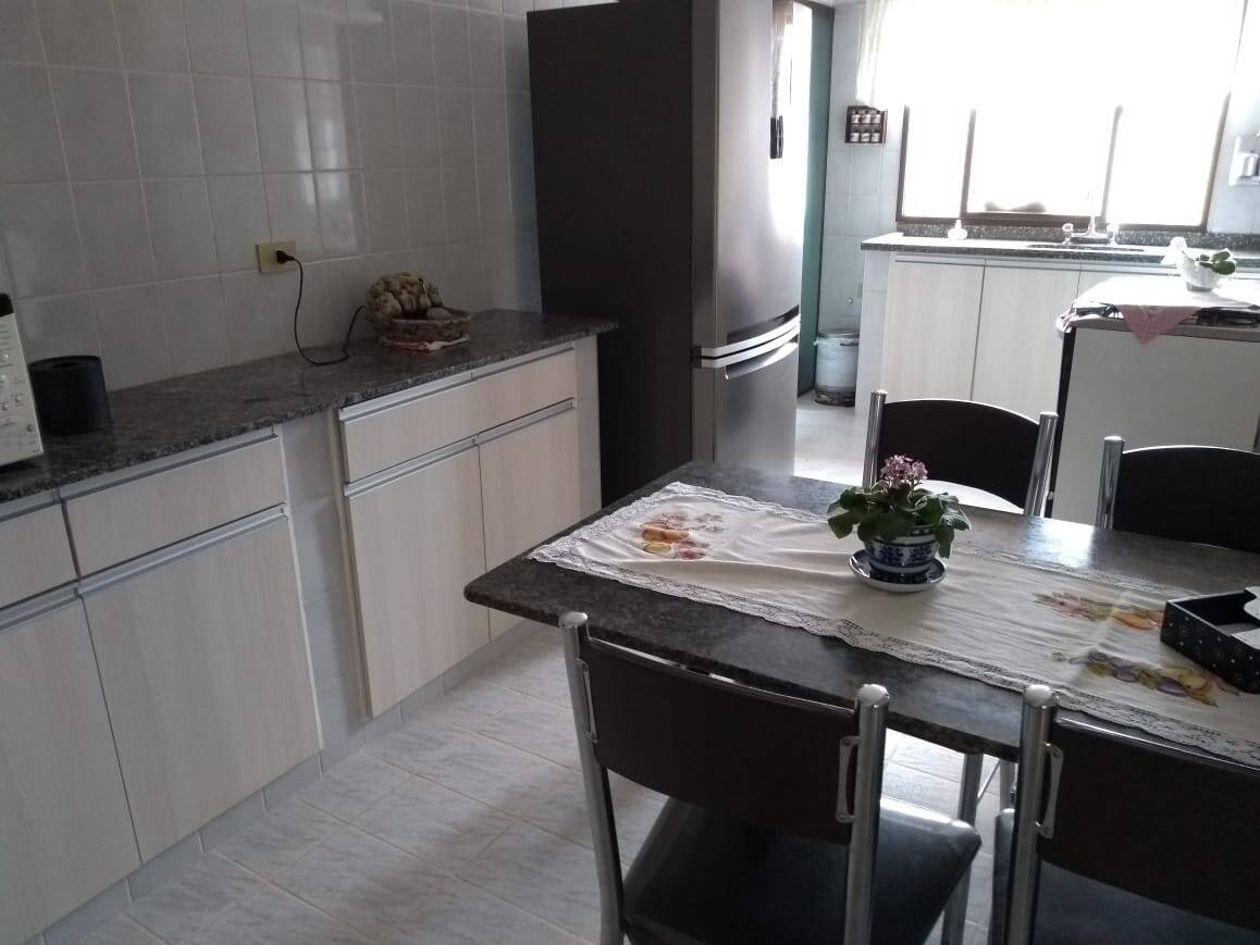 Apartamento à venda com 3 quartos, 140m² - Foto 27