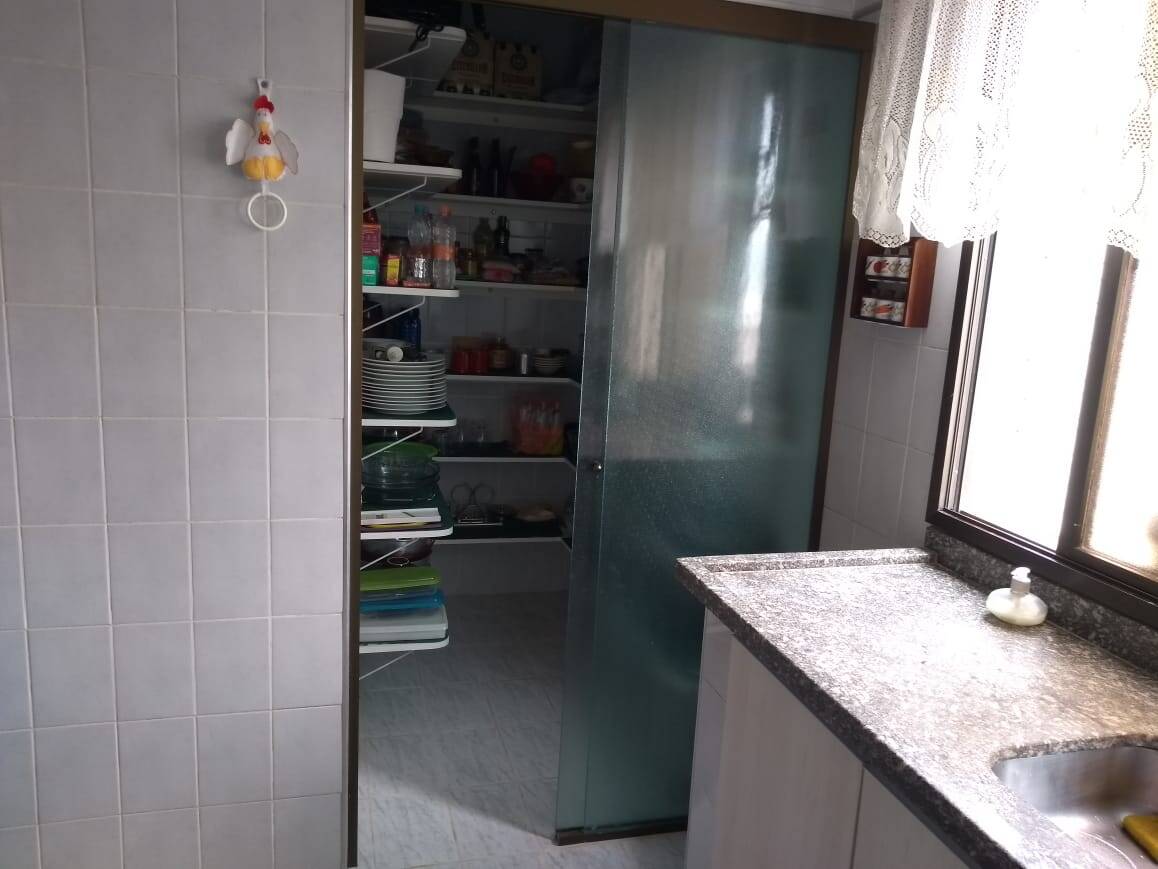 Apartamento à venda com 3 quartos, 140m² - Foto 30