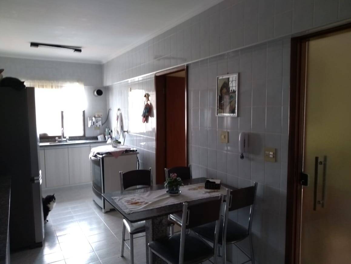 Apartamento à venda com 3 quartos, 140m² - Foto 31