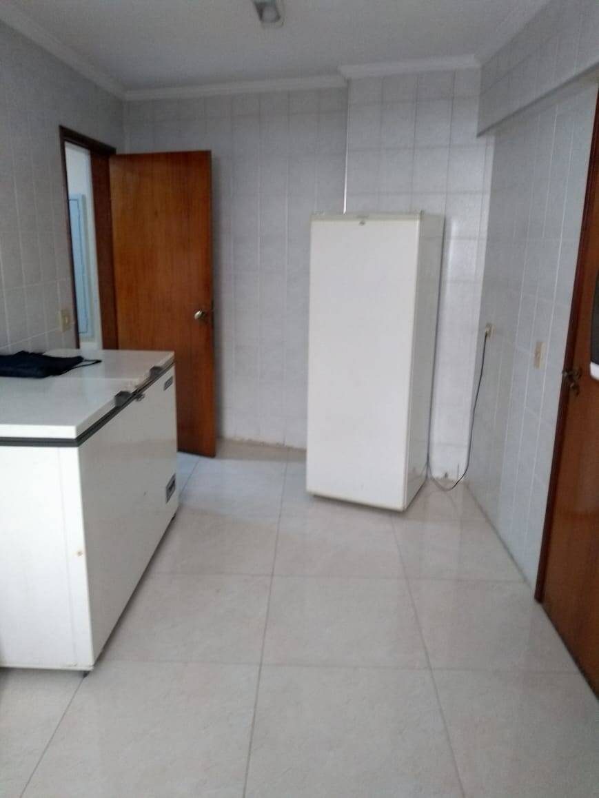 Apartamento à venda com 3 quartos, 140m² - Foto 50