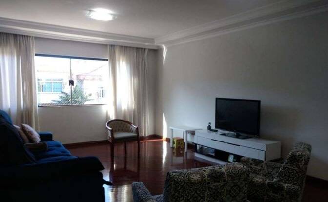 Casa à venda com 3 quartos, 201m² - Foto 4