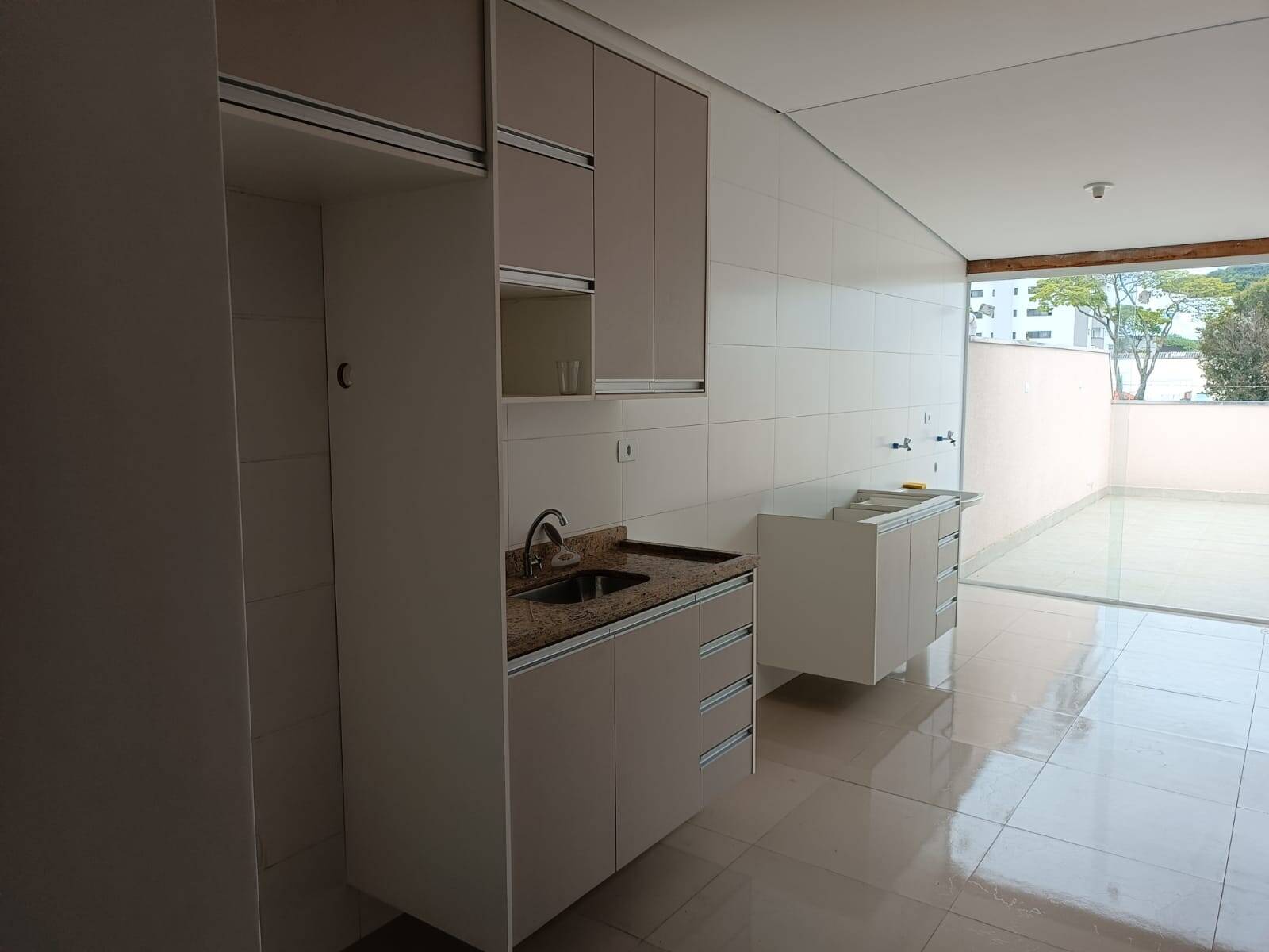 Apartamento à venda com 2 quartos, 90m² - Foto 1