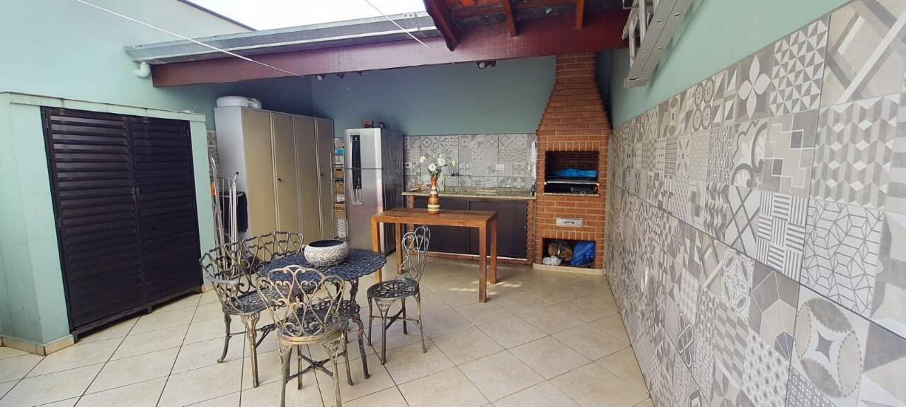 Casa à venda com 3 quartos, 224m² - Foto 19