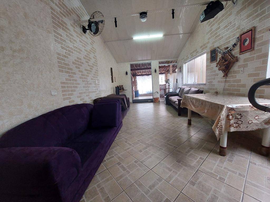 Casa à venda com 3 quartos, 200m² - Foto 4