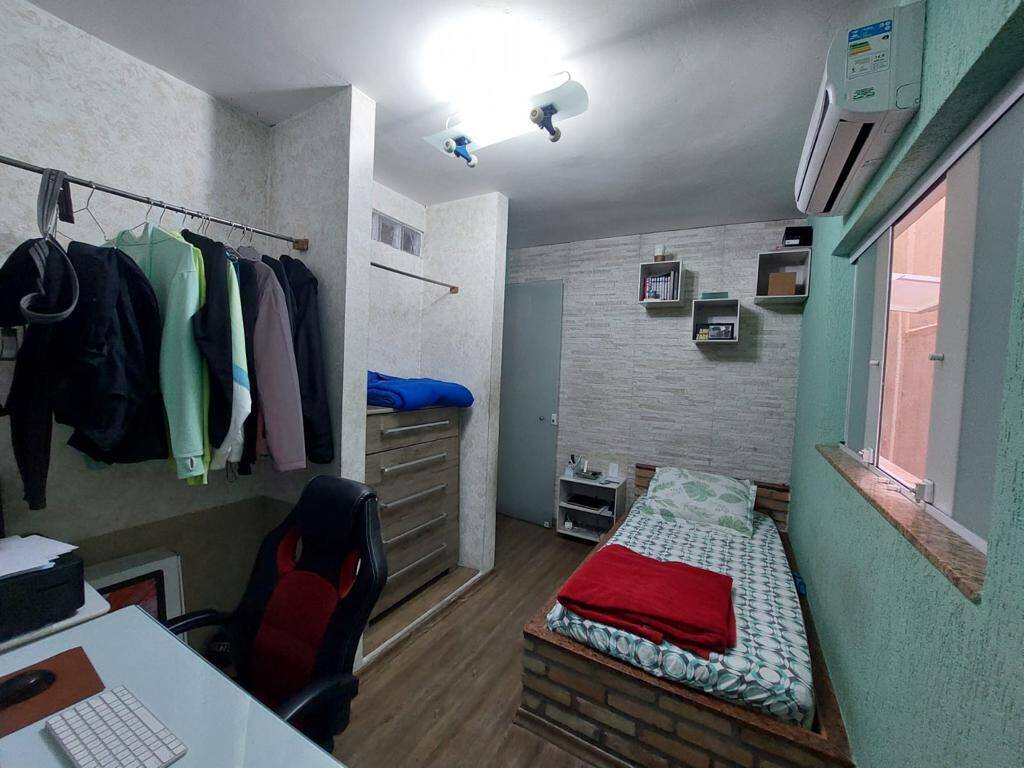 Casa à venda com 3 quartos, 200m² - Foto 15