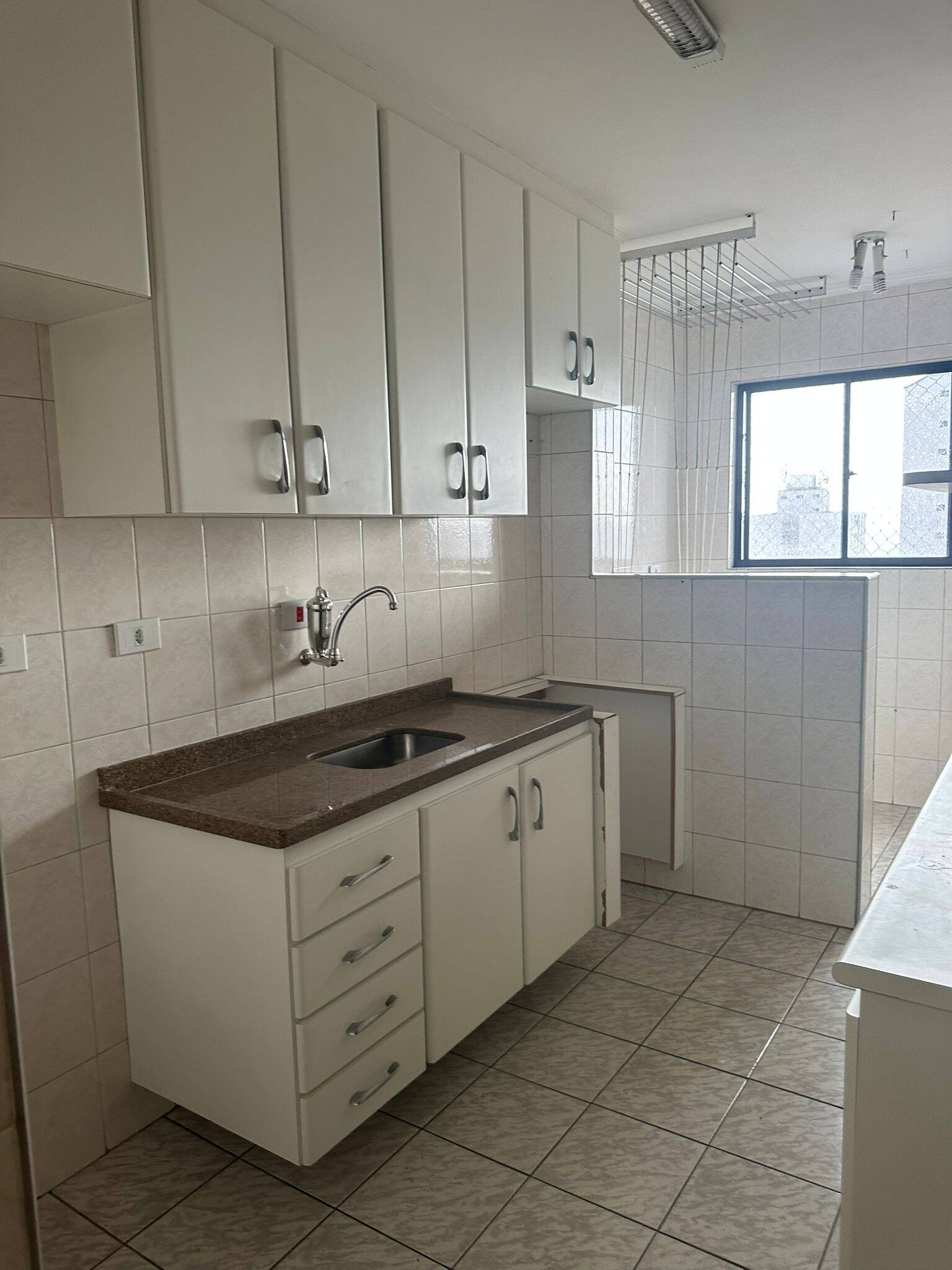 Apartamento à venda com 3 quartos, 73m² - Foto 4