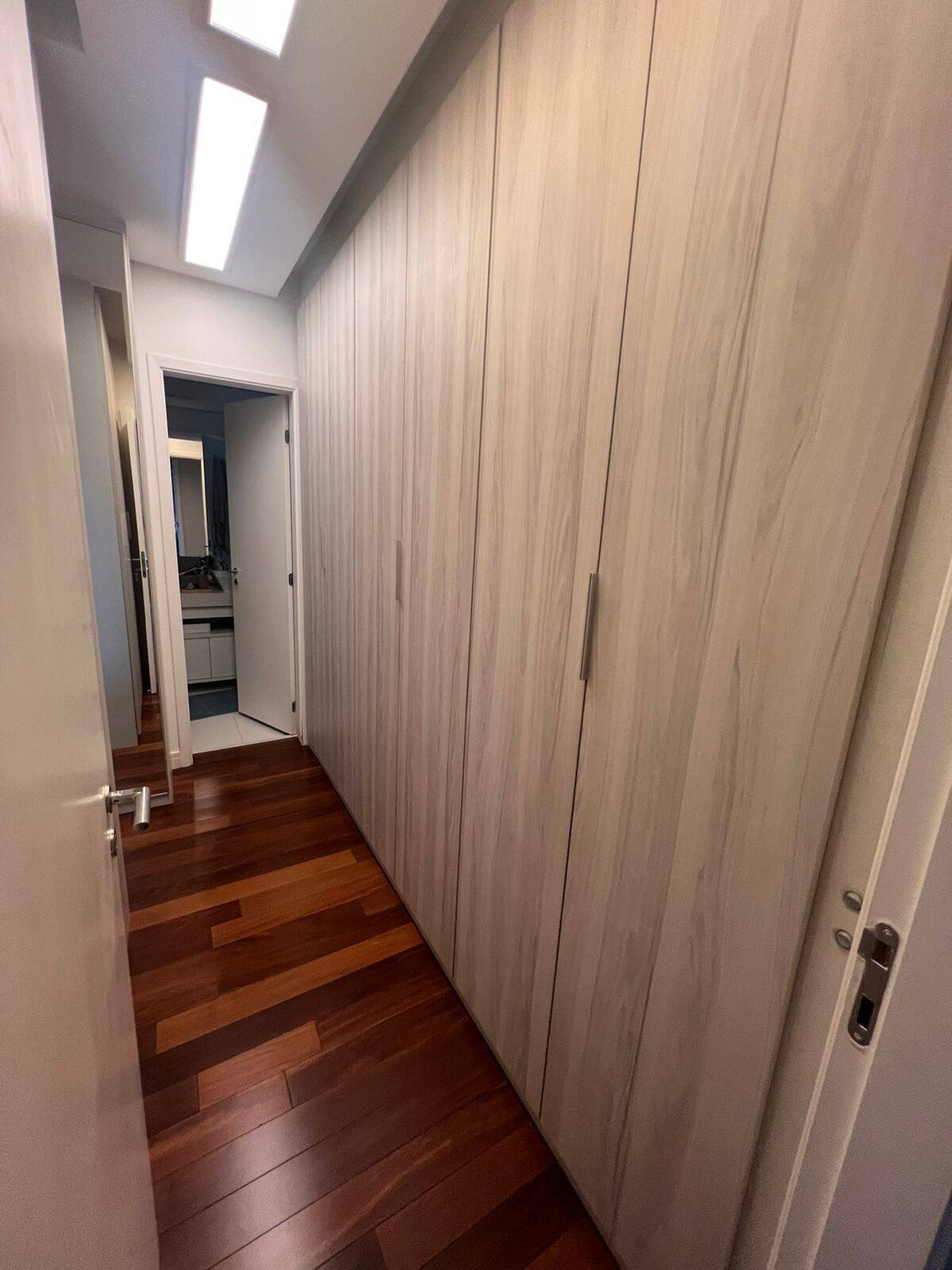 Apartamento à venda com 3 quartos, 123m² - Foto 32